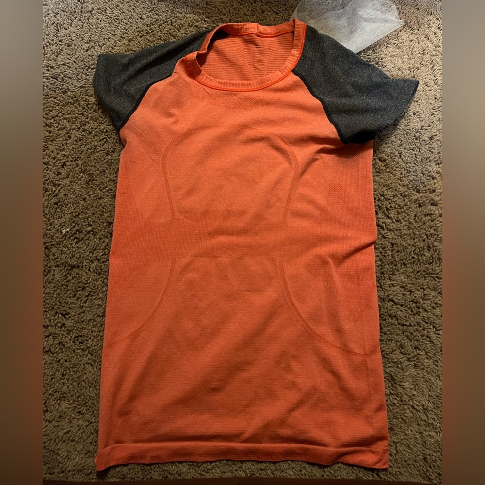 Lululeon swiftly tech top